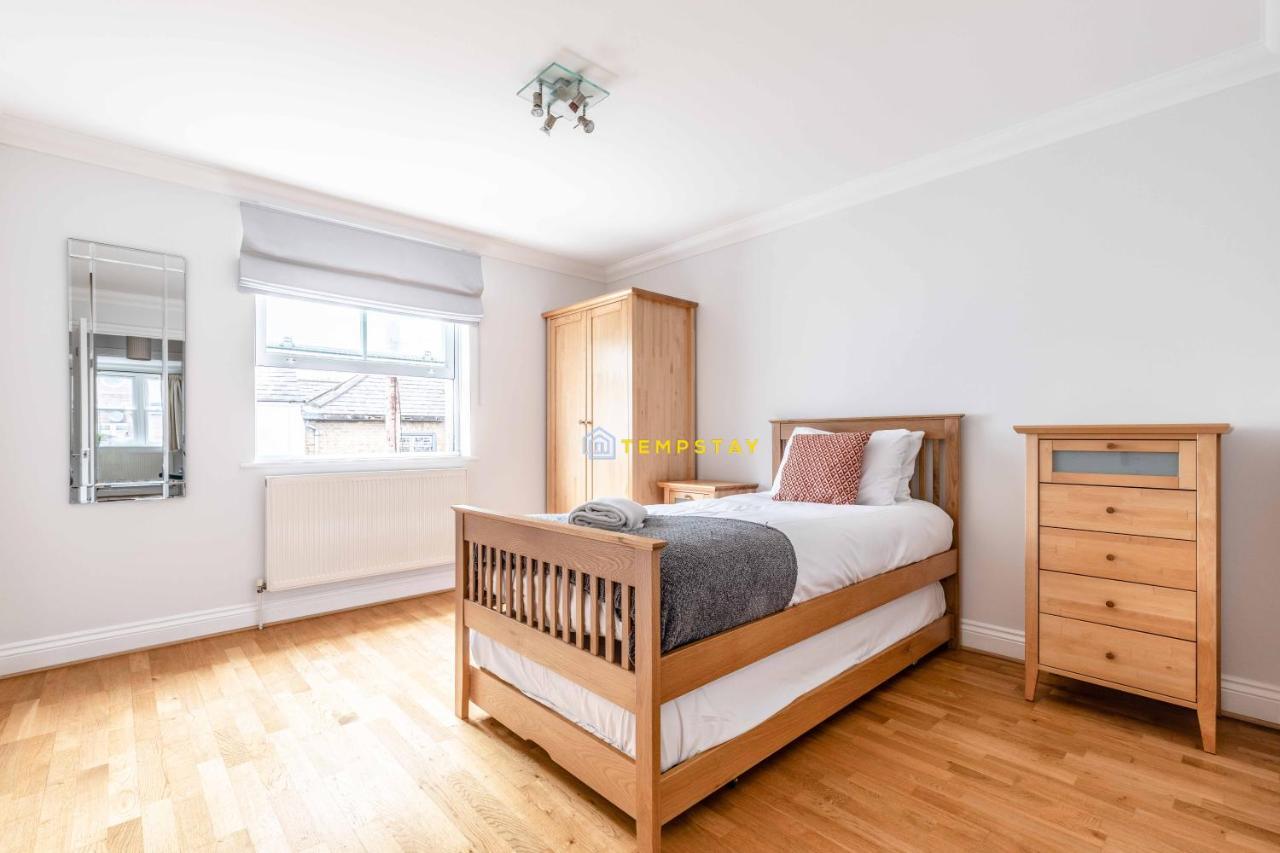 Perfect Spot In Central Windsor & Free Parking! Luaran gambar